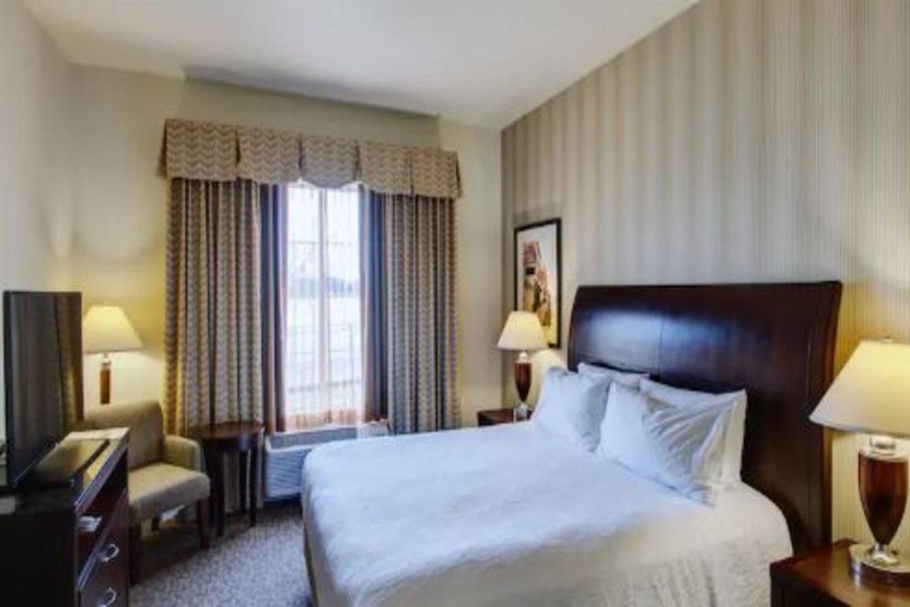 Hilton Garden Inn Granbury Exteriör bild