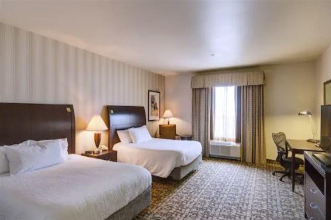 Hilton Garden Inn Granbury Exteriör bild