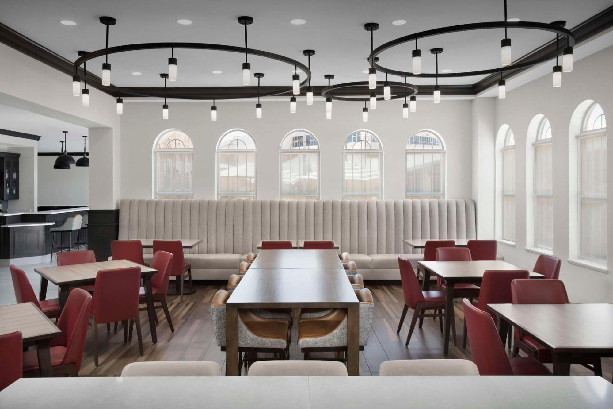 Hilton Garden Inn Granbury Exteriör bild