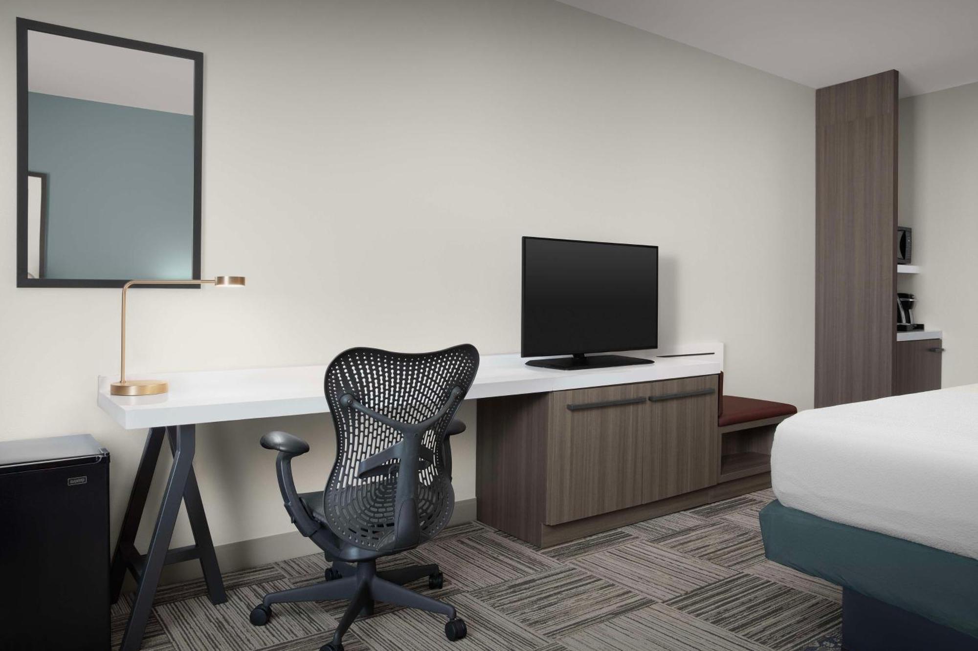 Hilton Garden Inn Granbury Exteriör bild