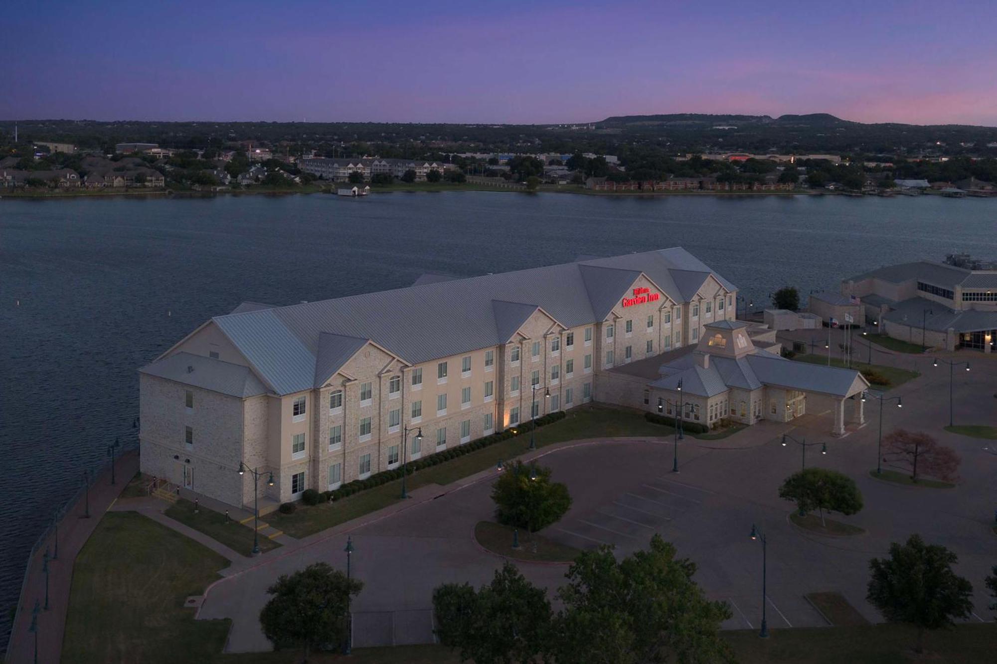 Hilton Garden Inn Granbury Exteriör bild